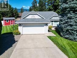 211 15 Street NE Salmon Arm, BC V1E 1N5