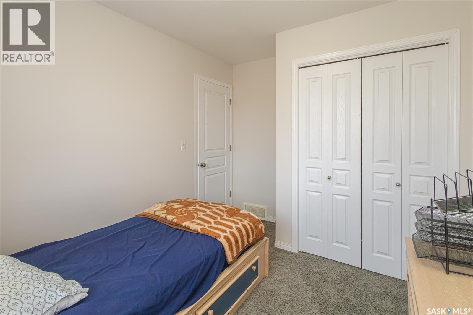 483 Coad Manor, Saskatoon, SK - Indoor Photo Showing Bedroom