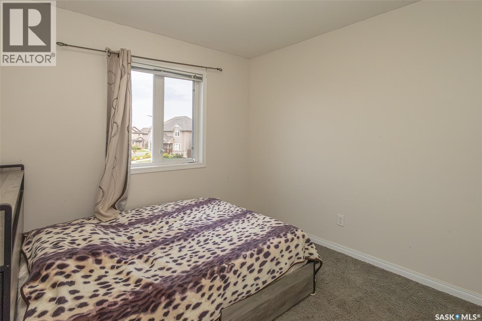 483 Coad Manor, Saskatoon, SK - Indoor Photo Showing Bedroom