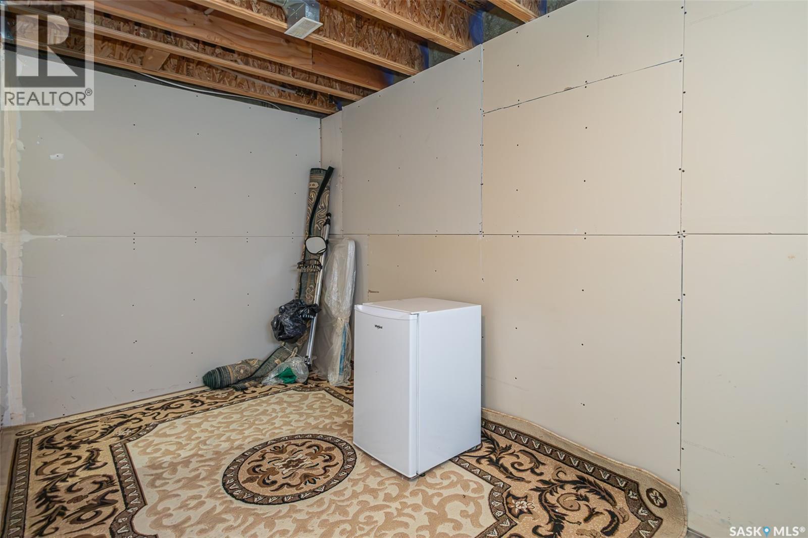 483 Coad Manor, Saskatoon, SK - Indoor