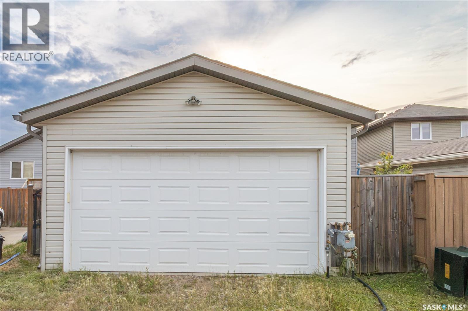483 Coad Manor, Saskatoon, SK - Outdoor With Exterior
