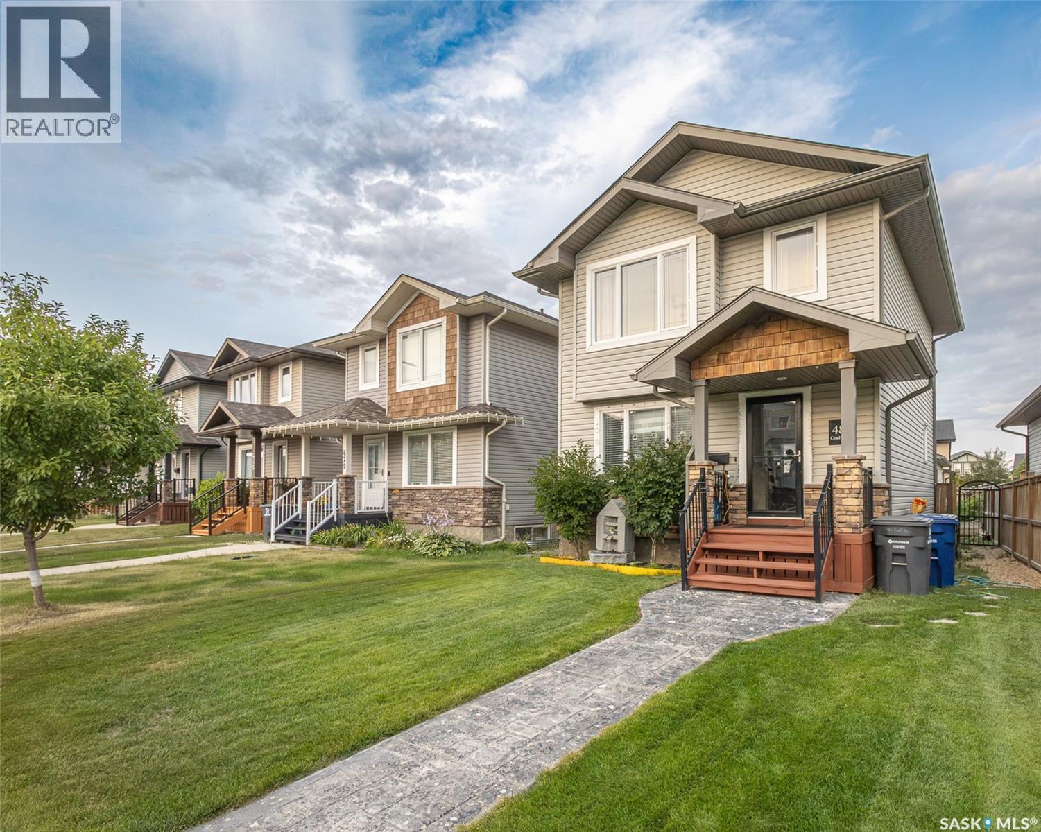 483 Coad Manor, Saskatoon, SK - Outdoor With Facade