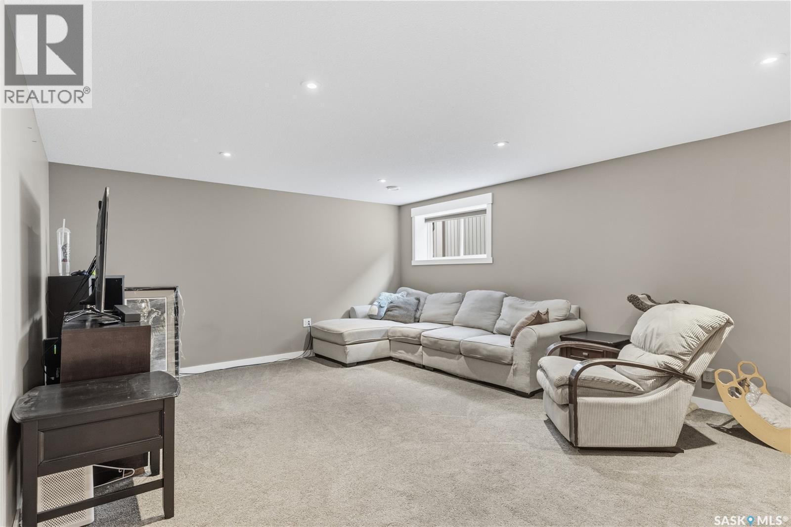 6024 Little Pine Loop, Regina, SK - Indoor