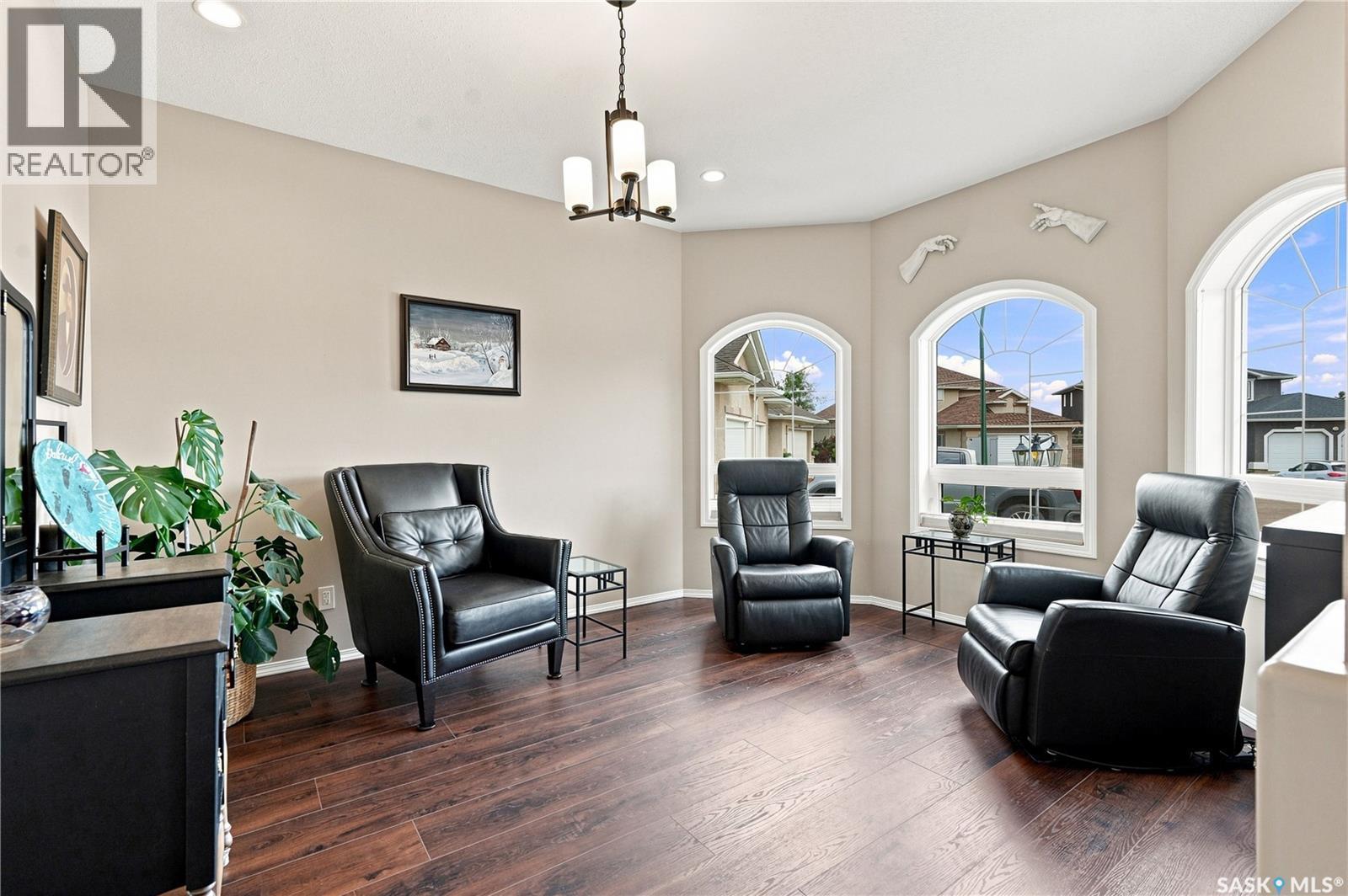 418 Bourgonje Court, Saskatoon, SK