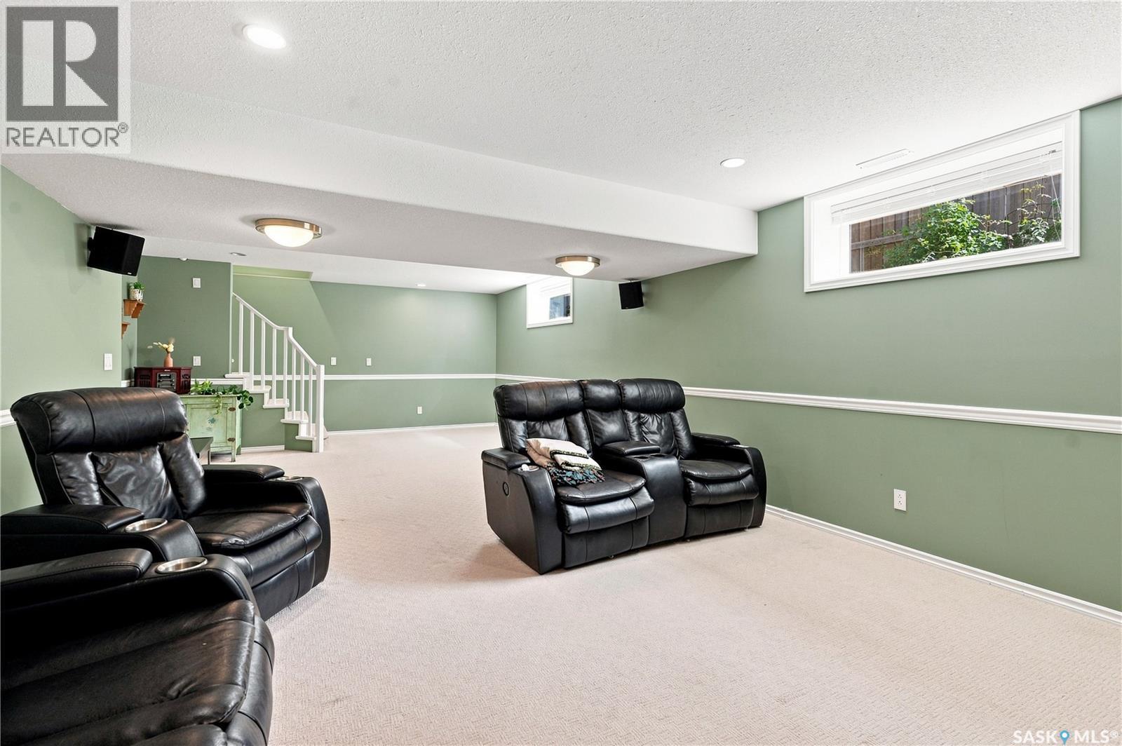 418 Bourgonje Court, Saskatoon, SK