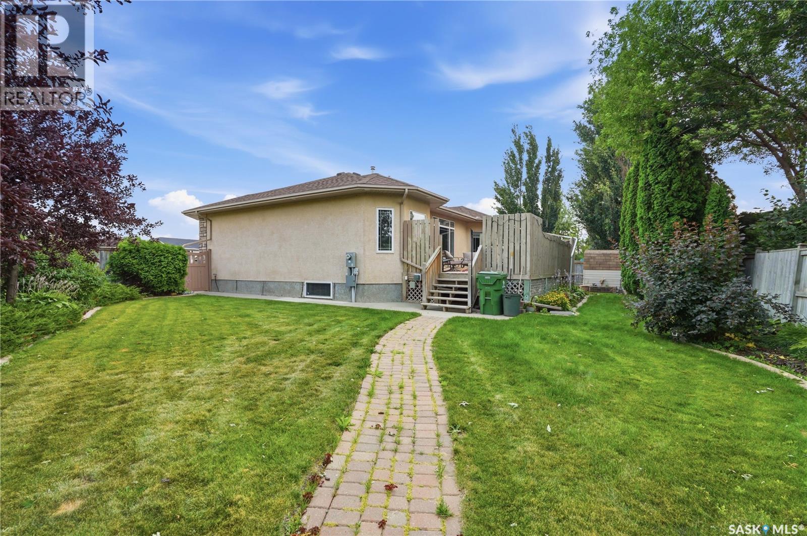 418 Bourgonje Court, Saskatoon, SK
