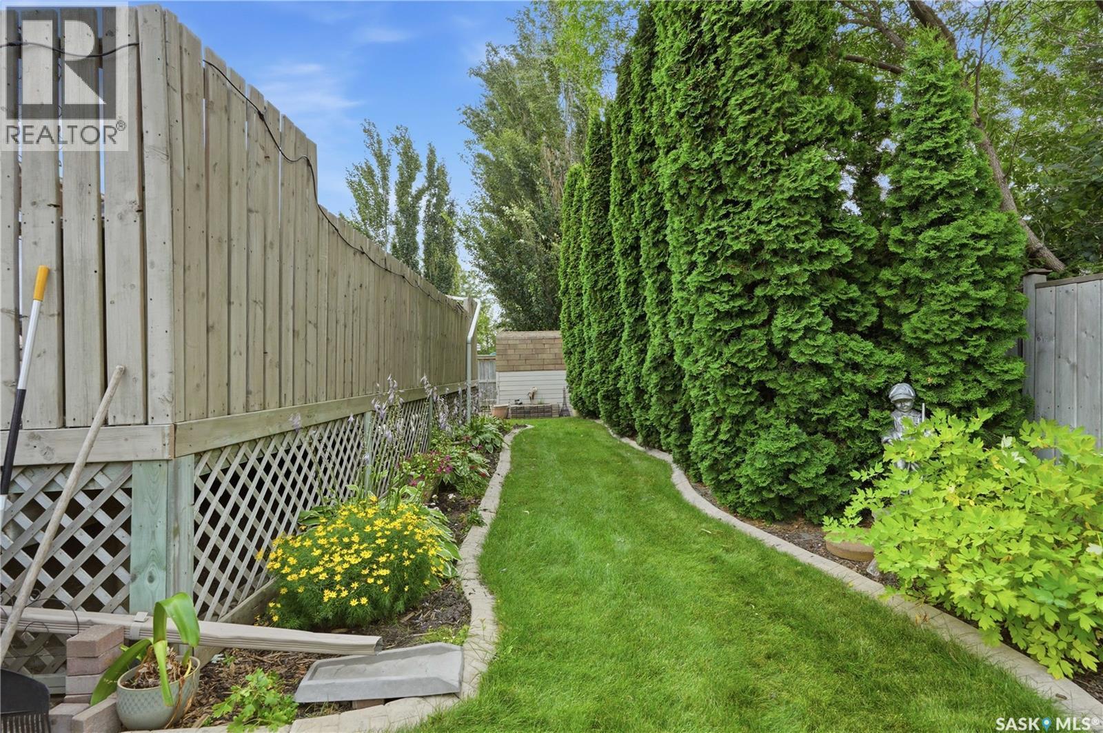 418 Bourgonje Court, Saskatoon, SK