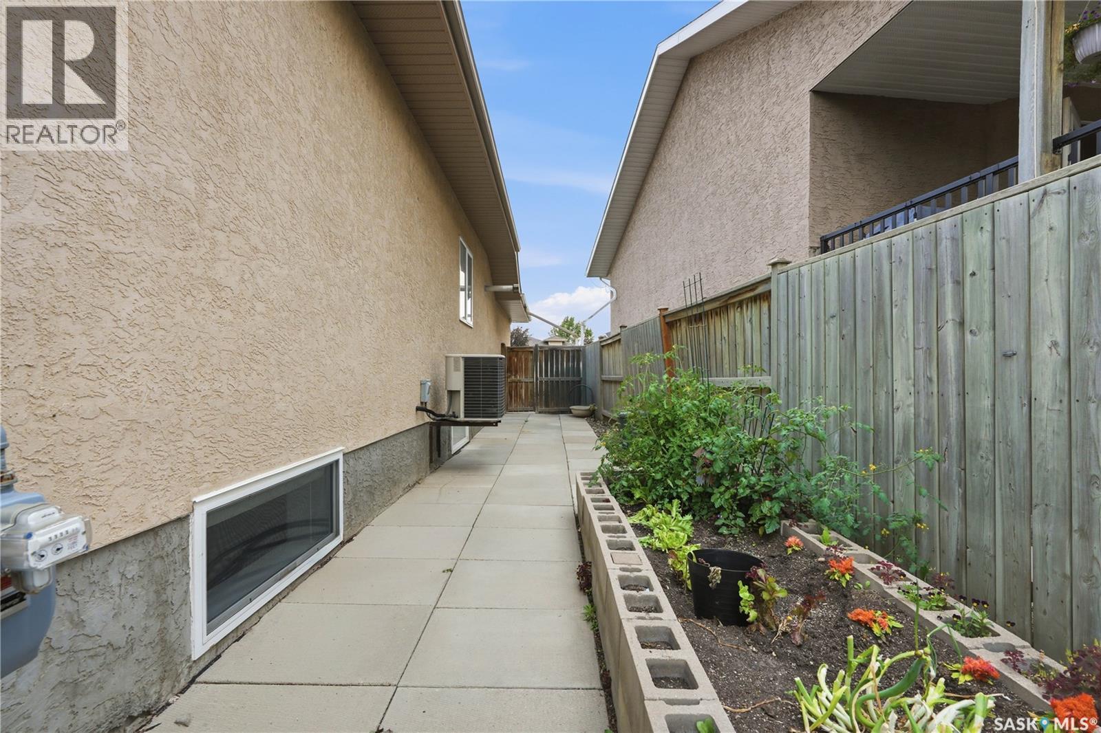 418 Bourgonje Court, Saskatoon, SK