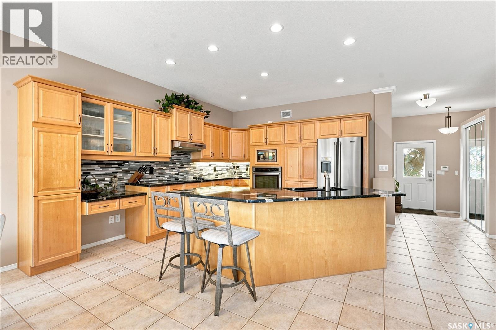 418 Bourgonje Court, Saskatoon, SK
