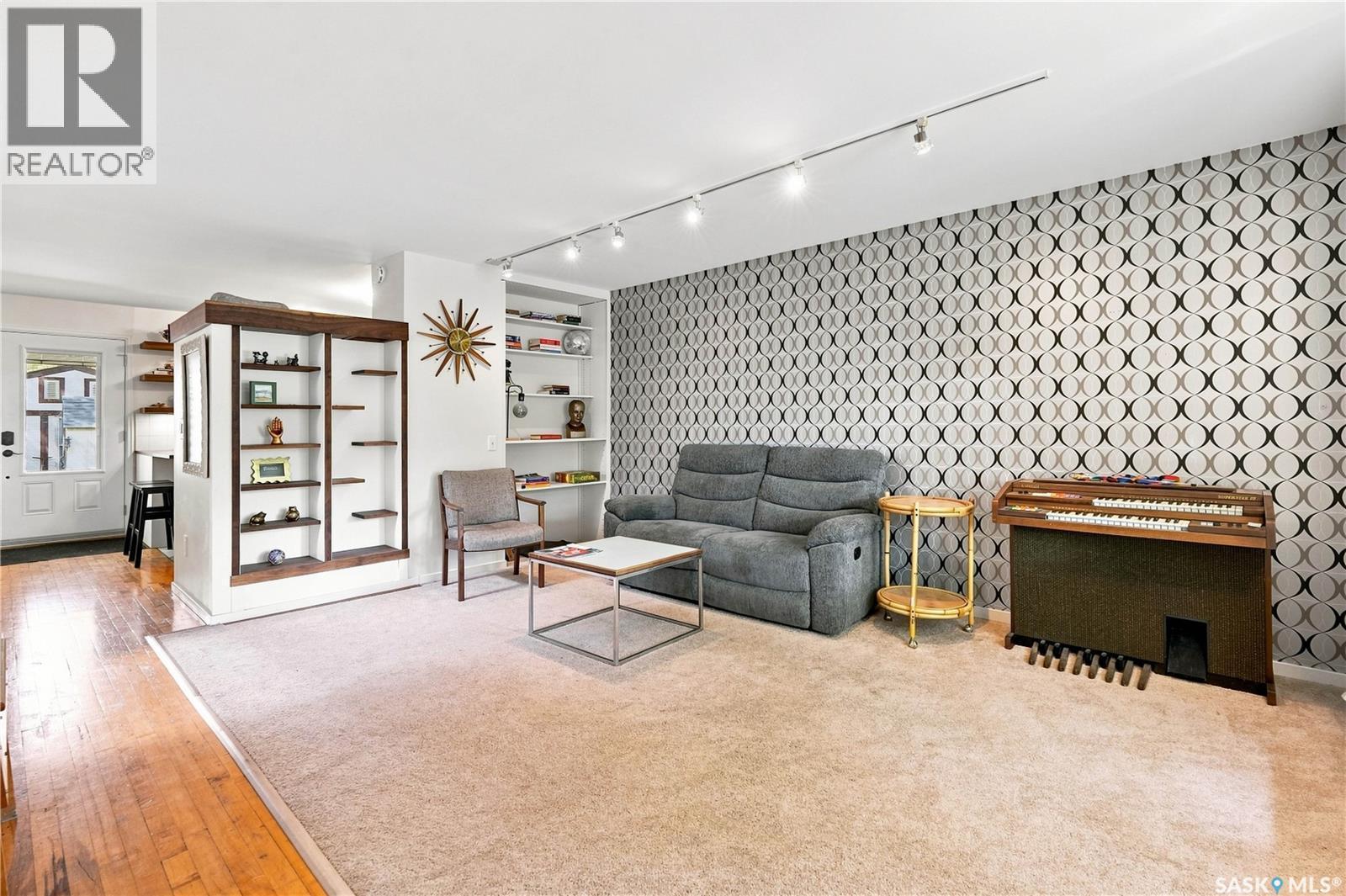 2848 Retallack Street, Regina, SK - Indoor