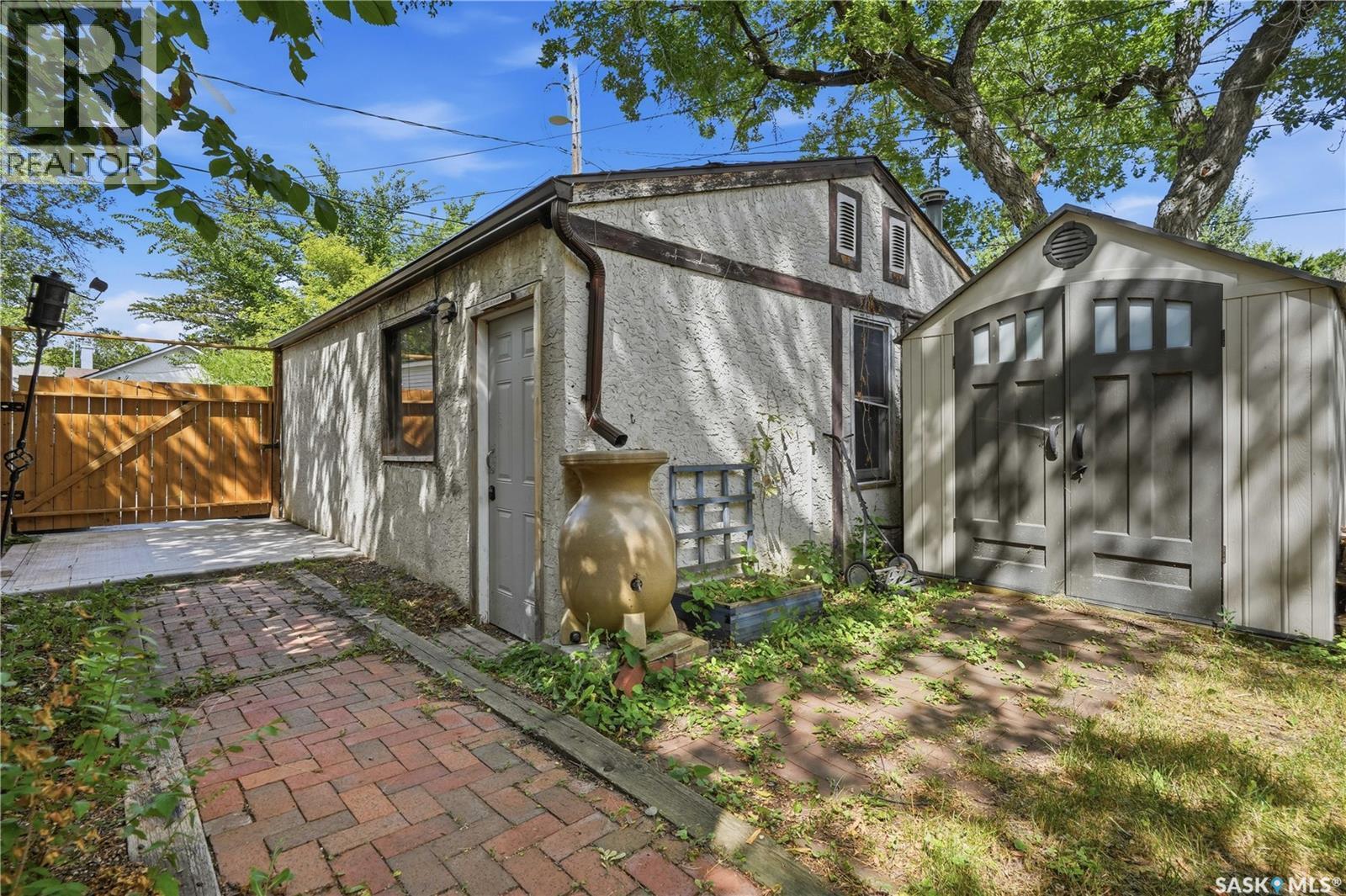 2848 Retallack Street, Regina, SK - Outdoor