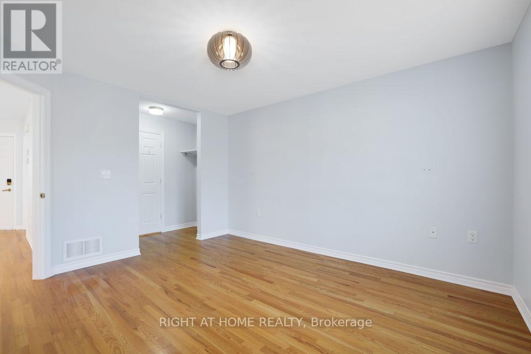 527 Pumpkin Patch Private, Ottawa, ON - Indoor Photo Showing Other Room