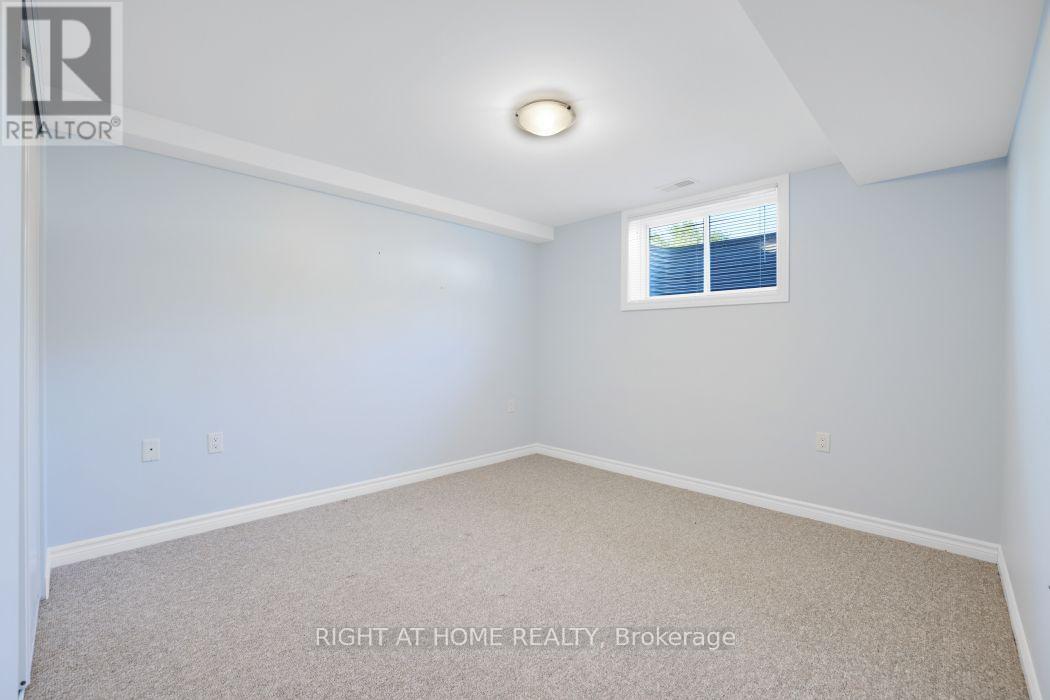 527 Pumpkin Patch Private, Ottawa, ON - Indoor Photo Showing Other Room