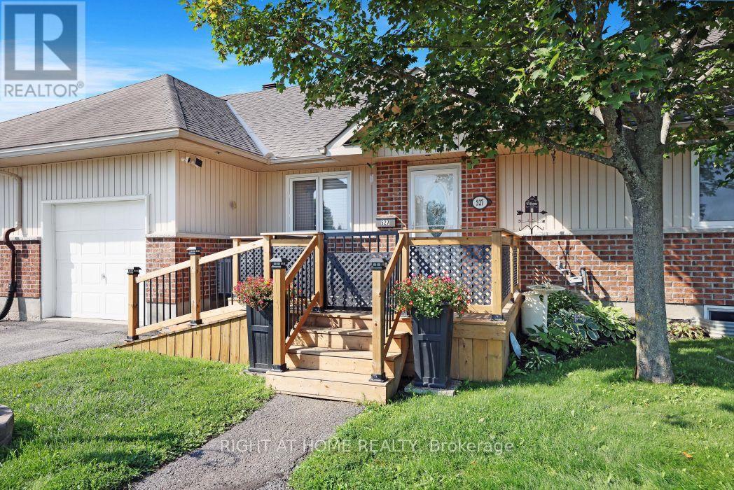 527 Pumpkin Patch Private, Ottawa, ON - Outdoor