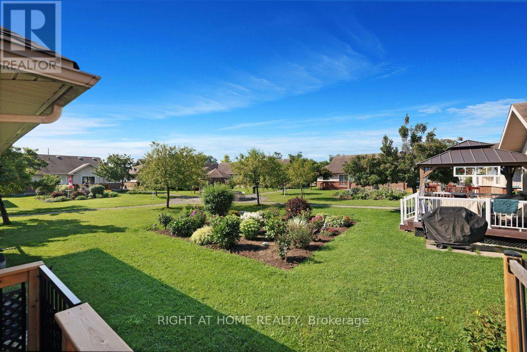 527 Pumpkin Patch Private, Ottawa, ON - Outdoor