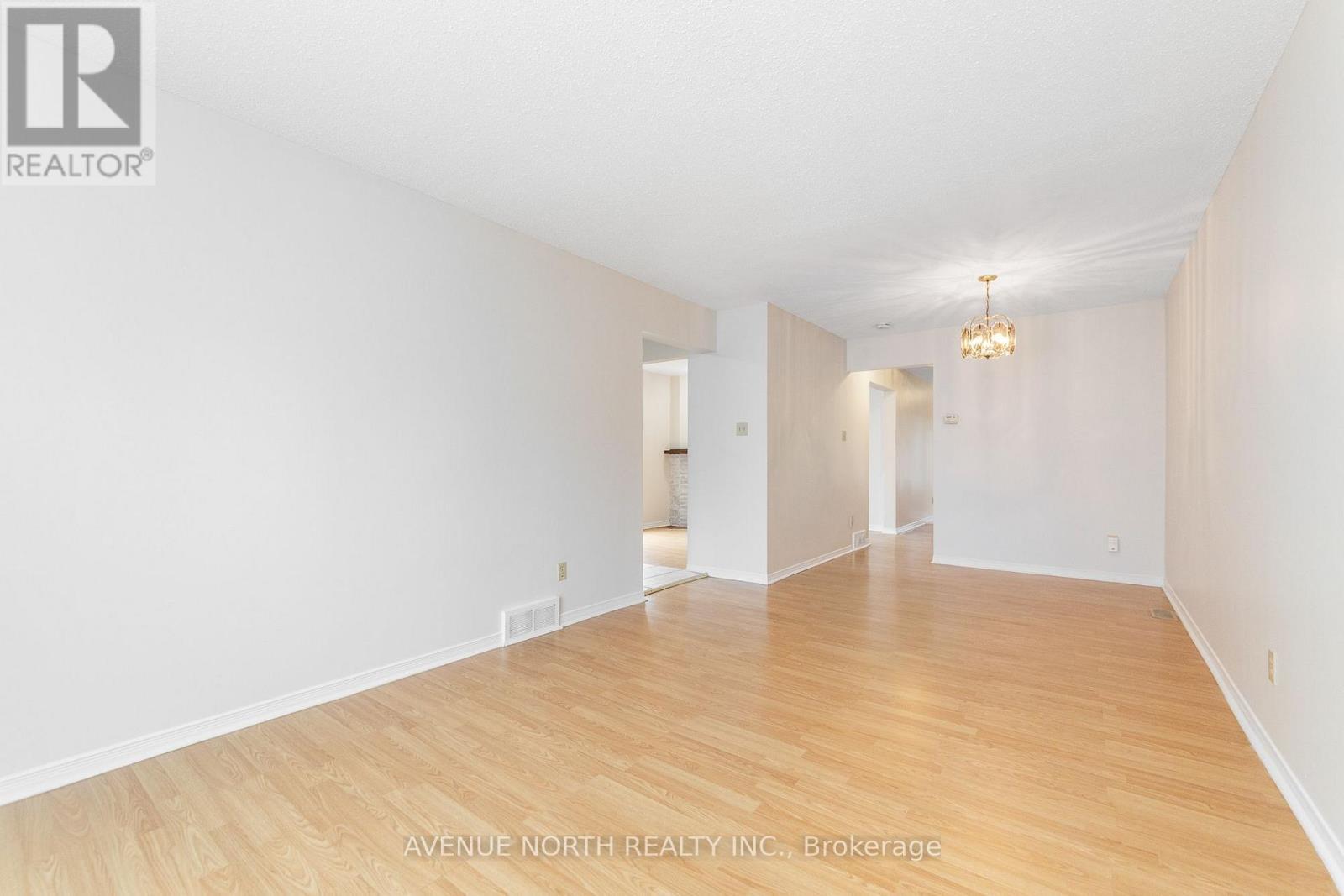861 Karsh Drive, Ottawa, ON - Indoor Photo Showing Other Room