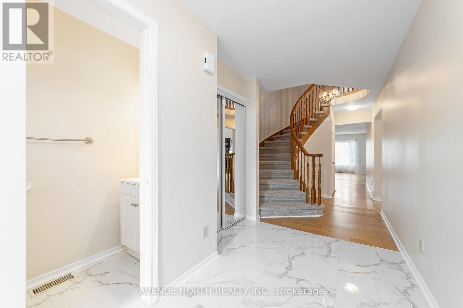 861 Karsh Drive, Ottawa, ON - Indoor Photo Showing Other Room
