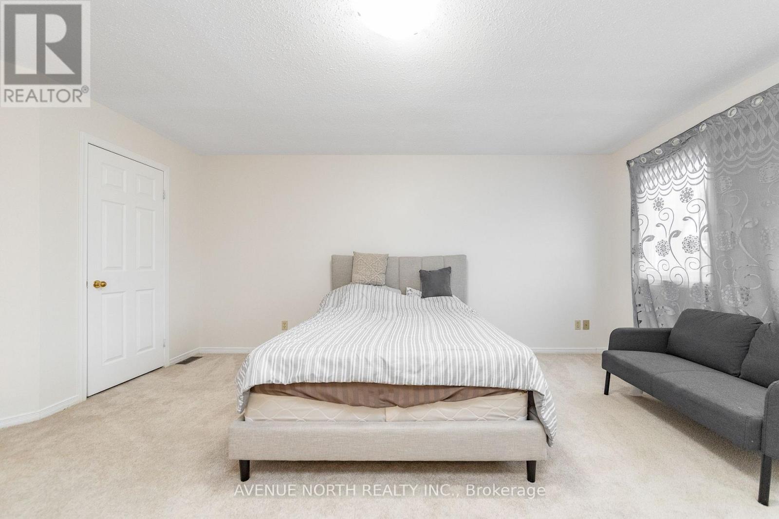 861 Karsh Drive, Ottawa, ON - Indoor Photo Showing Bedroom
