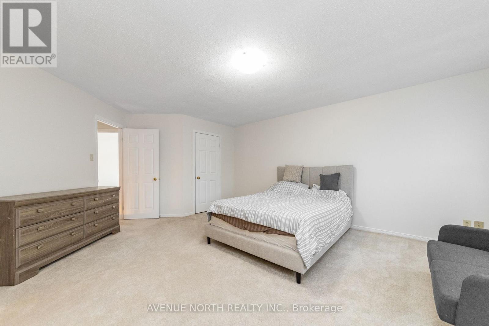 861 Karsh Drive, Ottawa, ON - Indoor Photo Showing Bedroom