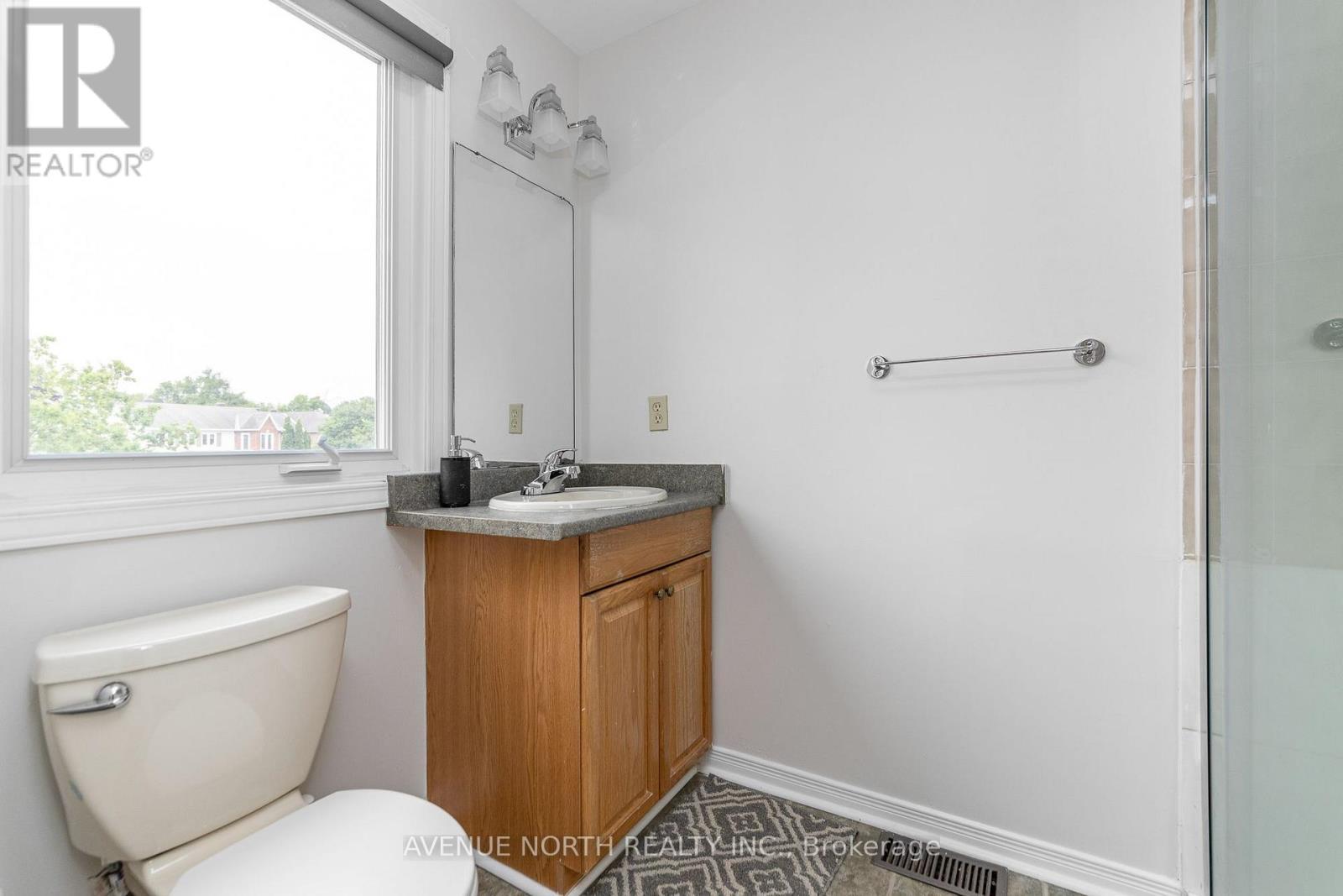 861 Karsh Drive, Ottawa, ON - Indoor Photo Showing Bathroom