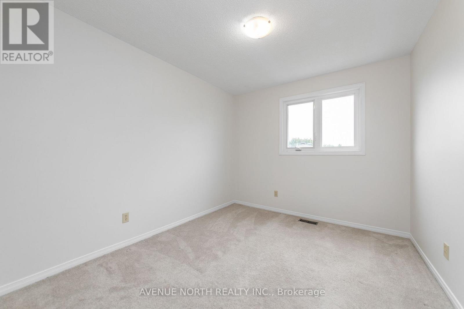 861 Karsh Drive, Ottawa, ON - Indoor Photo Showing Other Room