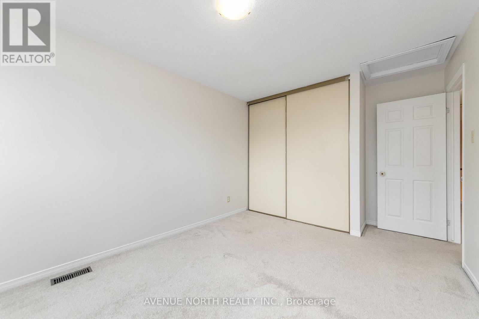 861 Karsh Drive, Ottawa, ON - Indoor Photo Showing Other Room