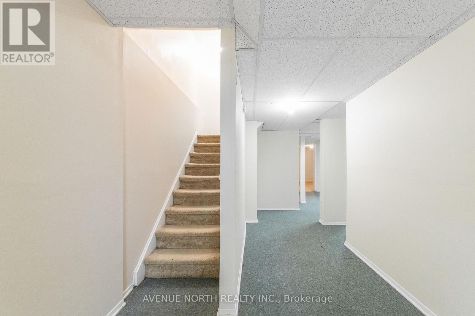 861 Karsh Drive, Ottawa, ON - Indoor Photo Showing Other Room
