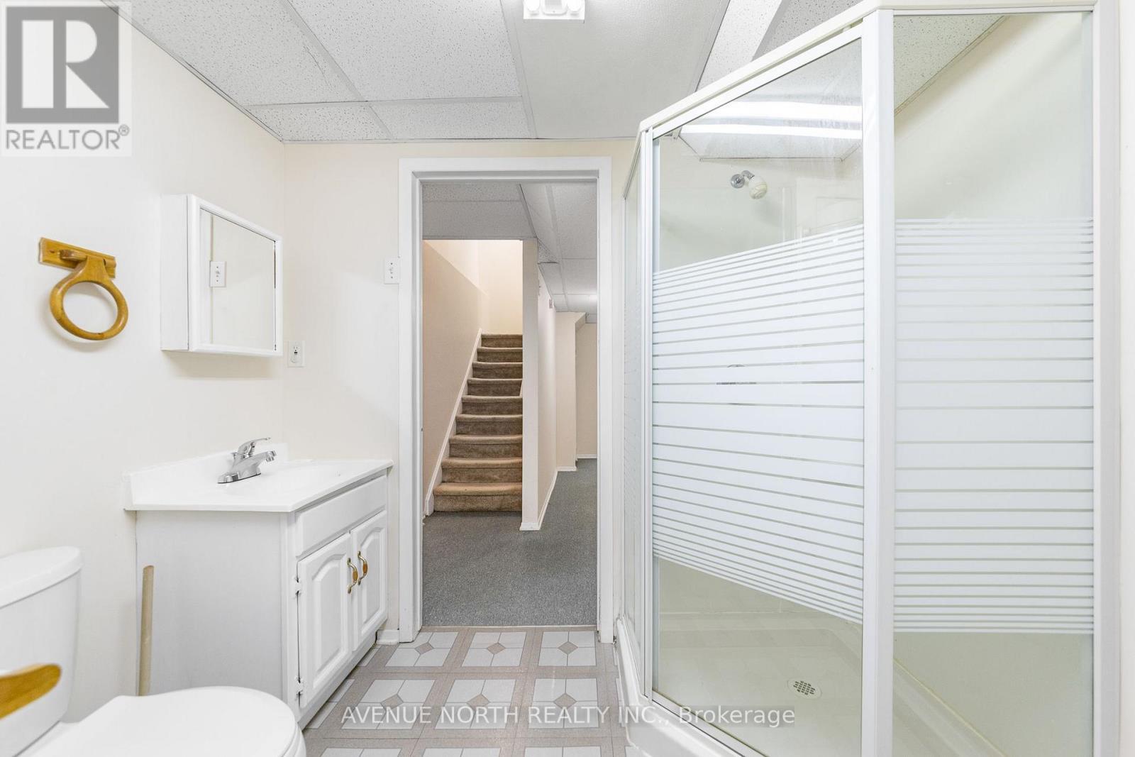 861 Karsh Drive, Ottawa, ON - Indoor Photo Showing Bathroom