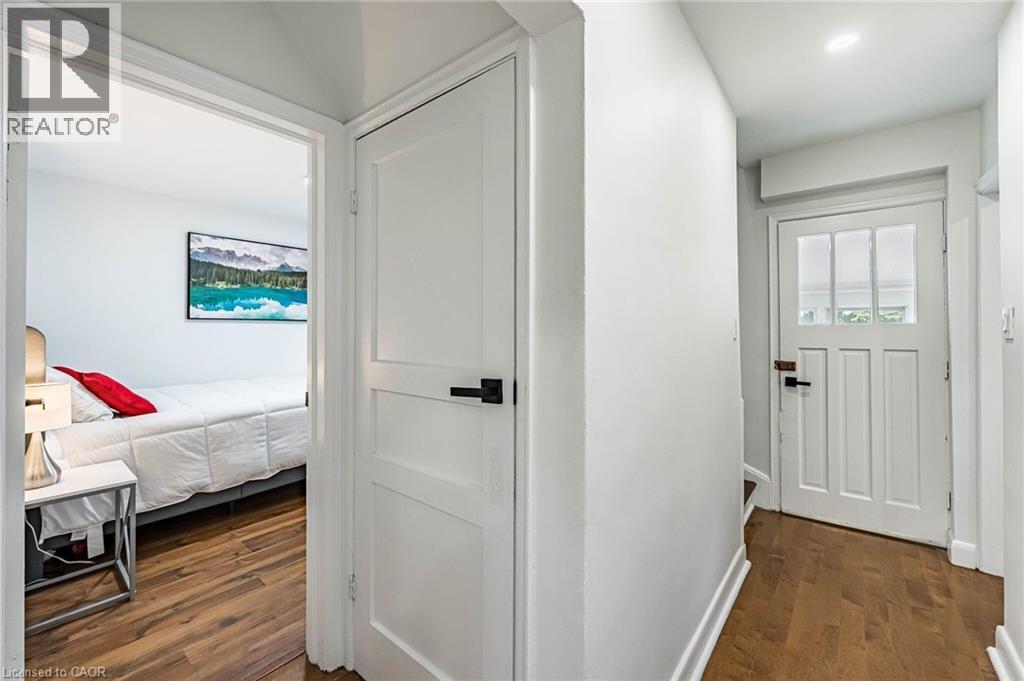 7 Putney Road, Toronto, ON - Indoor Photo Showing Other Room