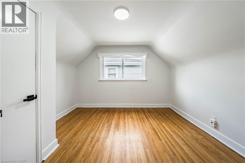 7 Putney Road, Toronto, ON - Indoor Photo Showing Other Room