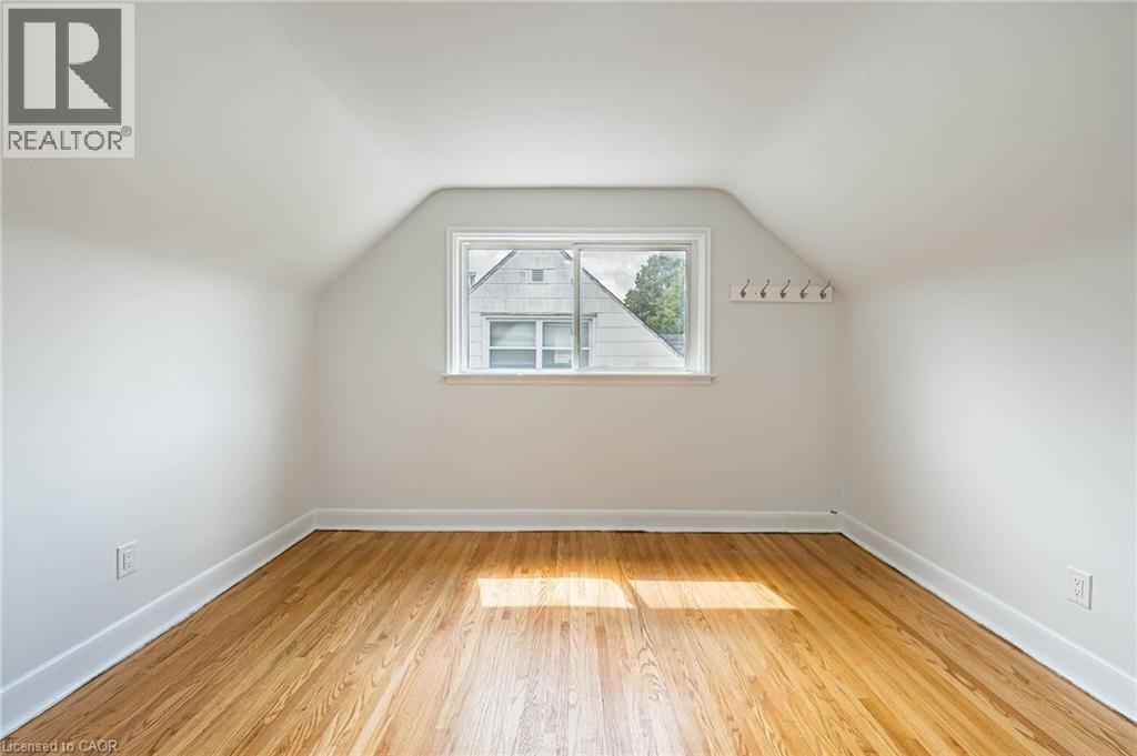 7 Putney Road, Toronto, ON - Indoor Photo Showing Other Room