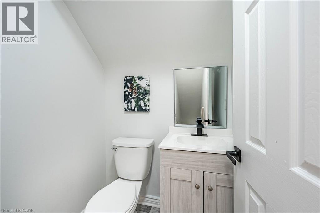 7 Putney Road, Toronto, ON - Indoor Photo Showing Bathroom