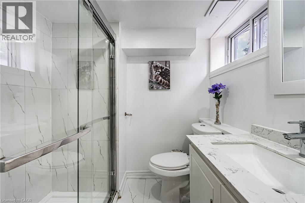 7 Putney Road, Toronto, ON - Indoor Photo Showing Bathroom