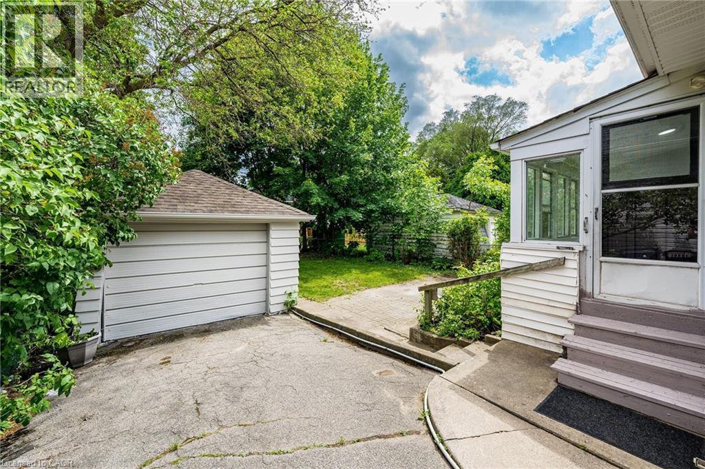 7 Putney Road, Toronto, ON - Outdoor With Exterior