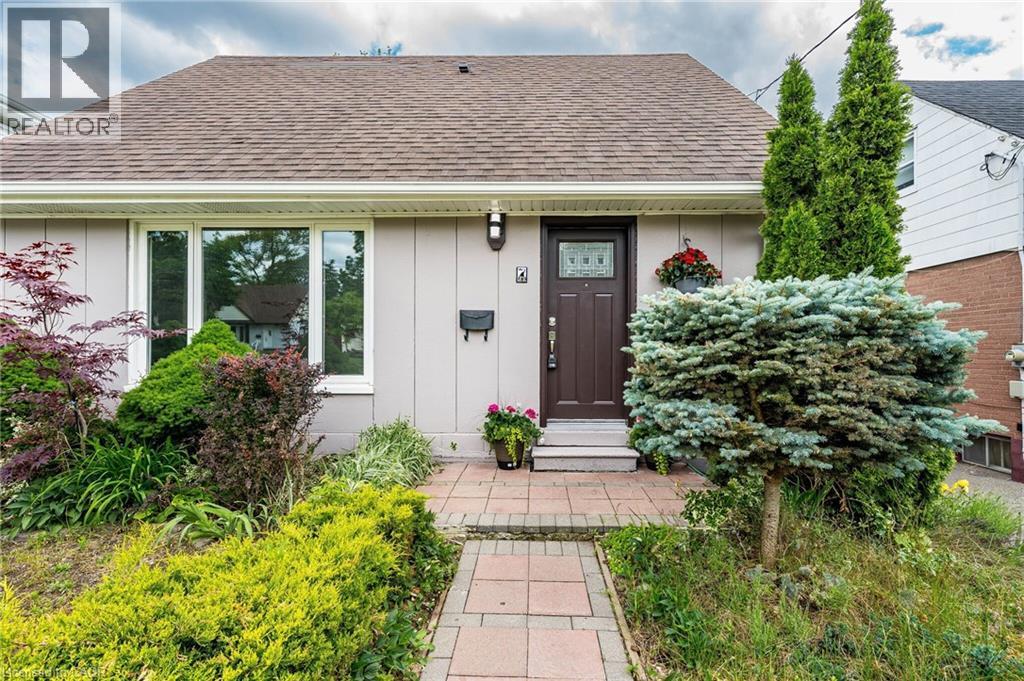 7 Putney Road, Toronto, ON - Outdoor