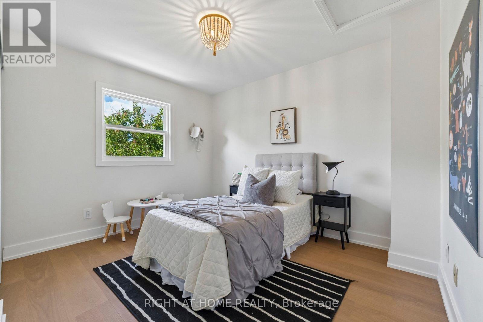 16 Ian Fleming Crescent, Whitby, ON - Indoor Photo Showing Bedroom