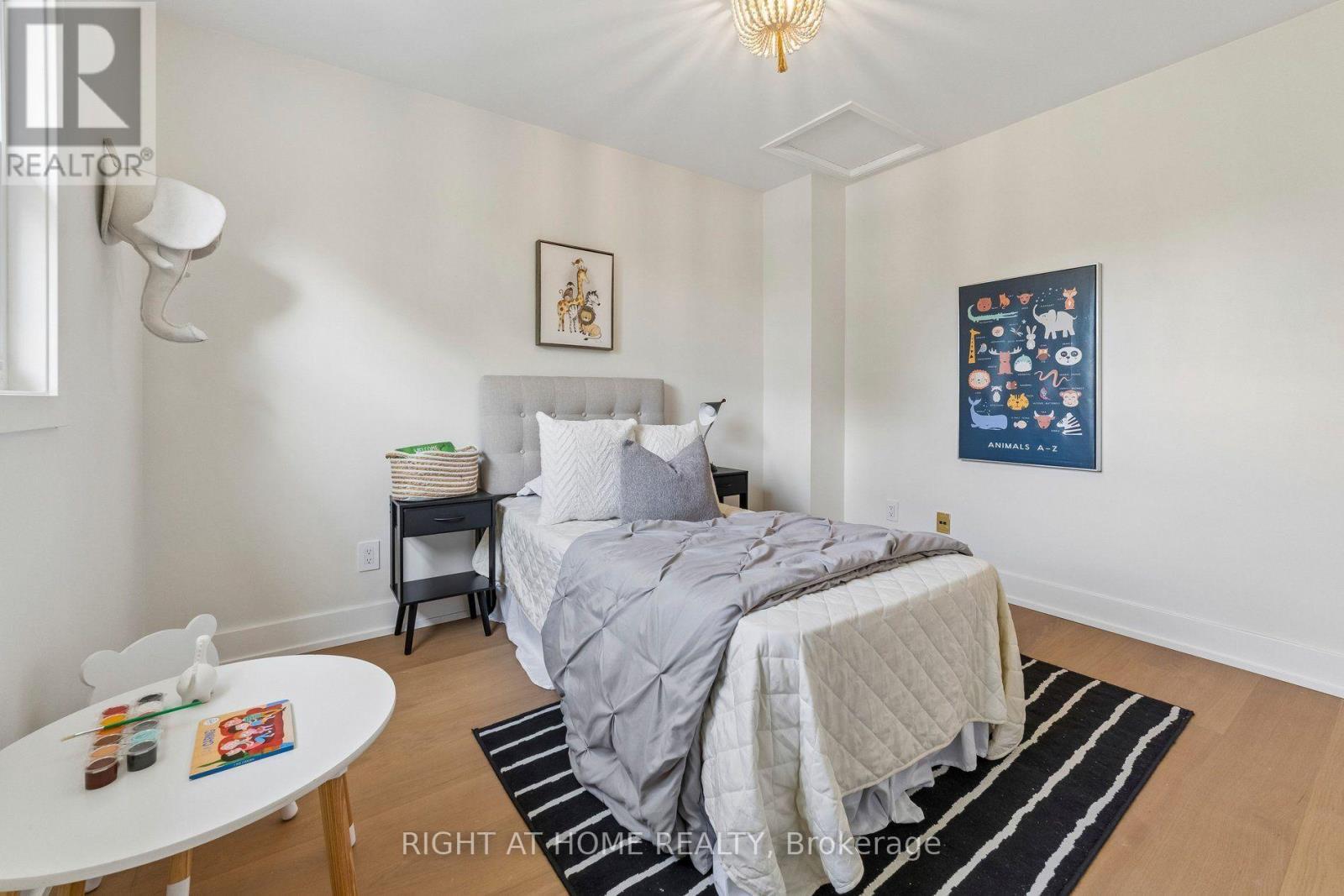 16 Ian Fleming Crescent, Whitby, ON - Indoor Photo Showing Bedroom