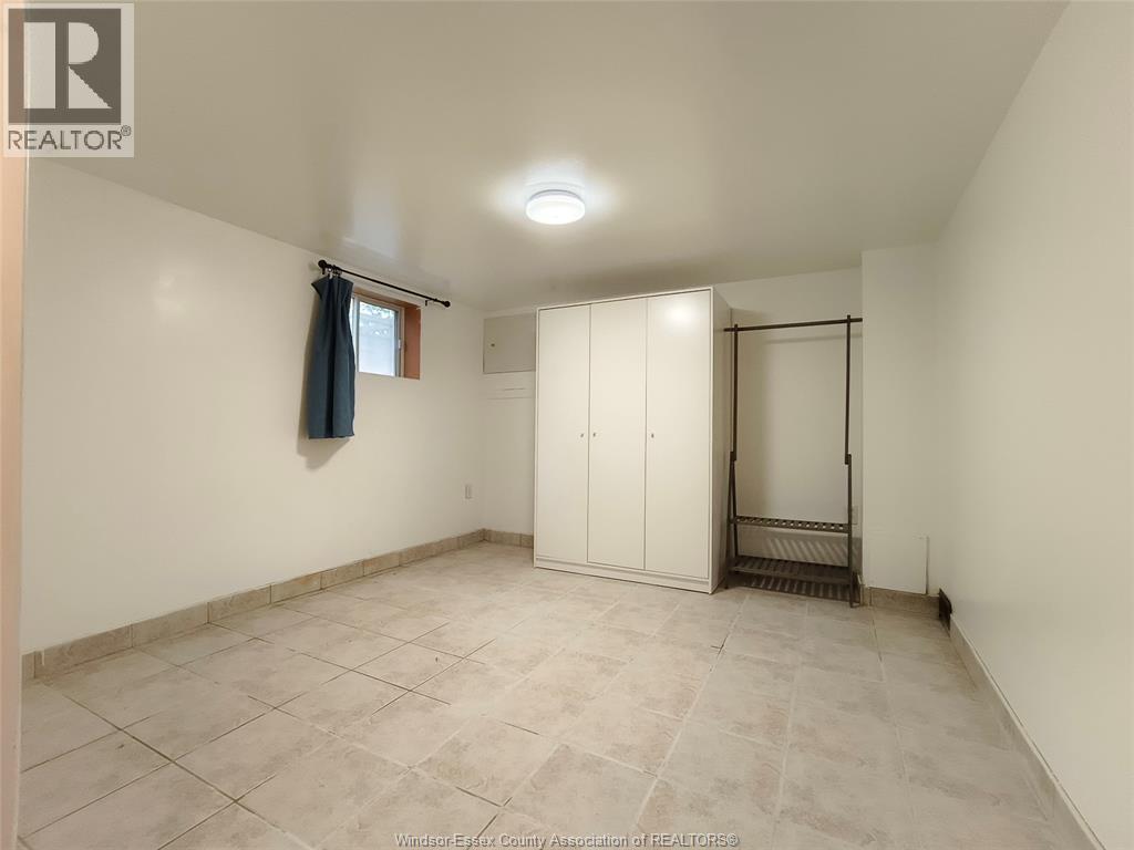3046 Alexander Unit# Main, Windsor, ON - Indoor Photo Showing Other Room