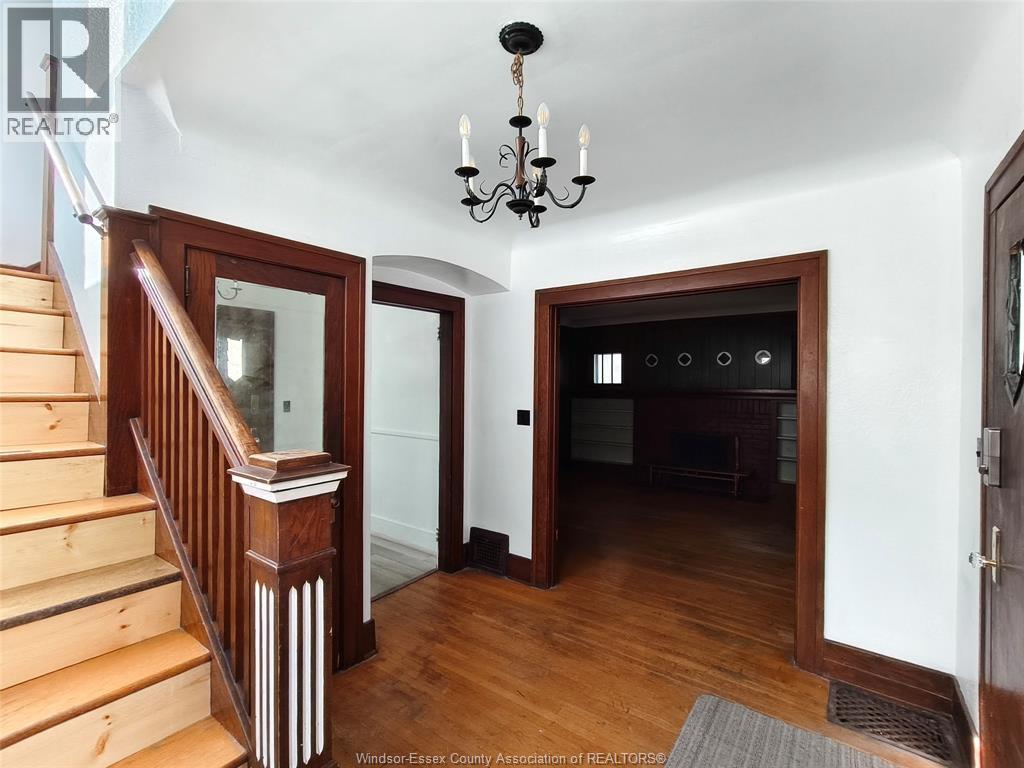3046 Alexander Unit# Main, Windsor, ON - Indoor Photo Showing Other Room