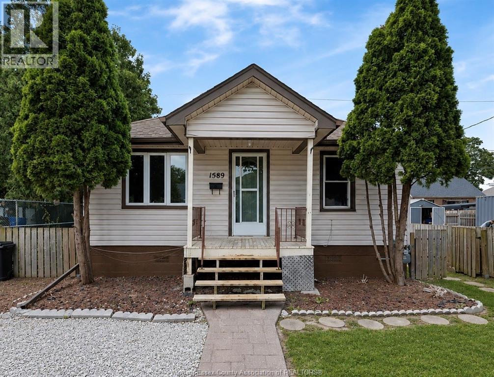 1589 Drouillard, Windsor, ON - Outdoor