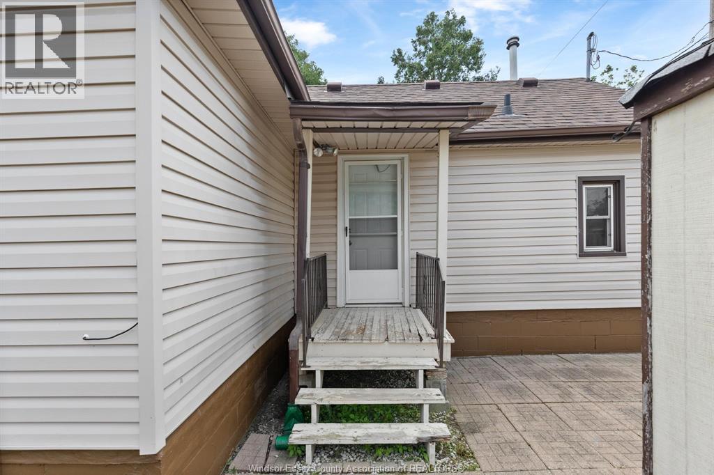 1589 Drouillard, Windsor, ON - Outdoor With Exterior
