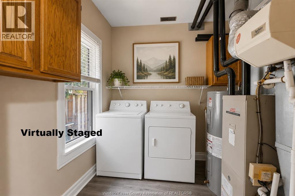 1589 Drouillard, Windsor, ON - Indoor Photo Showing Laundry Room