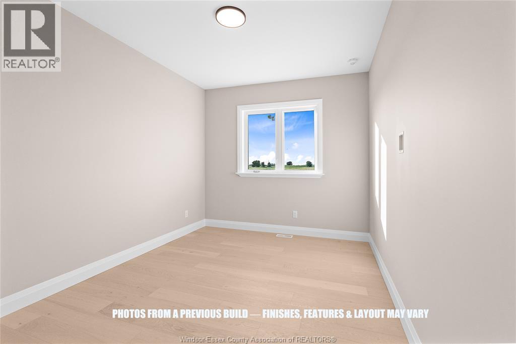 43 Bloomington Way, Chatham, ON - Indoor Photo Showing Other Room
