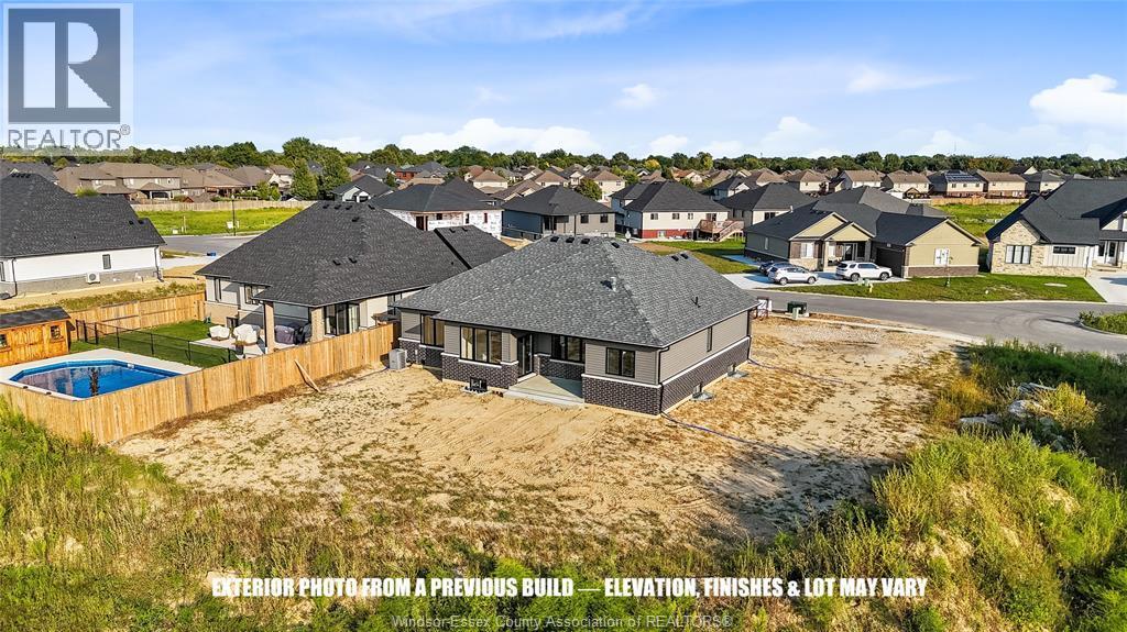 43 Bloomington Way, Chatham, ON - Outdoor