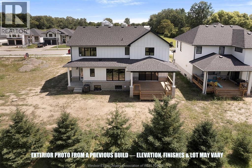 120 Bloomington Way, Chatham, ON - Outdoor With Deck Patio Veranda