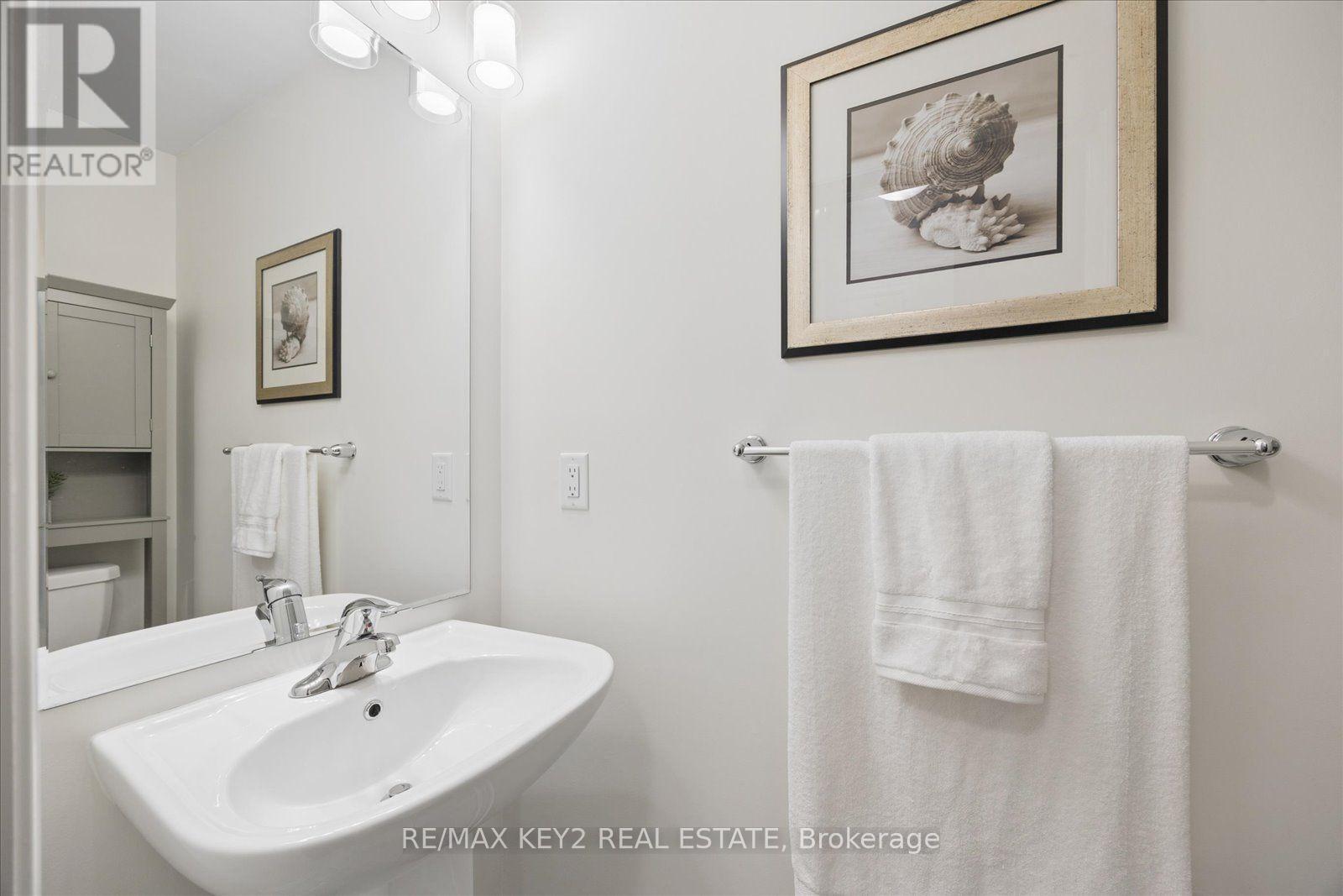 304 - 1034 Reflection Place, Pickering, ON - Indoor Photo Showing Bathroom