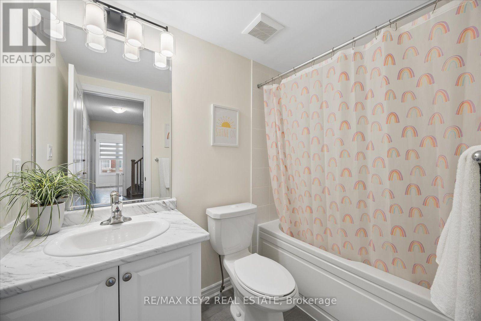 304 - 1034 Reflection Place, Pickering, ON - Indoor Photo Showing Bathroom