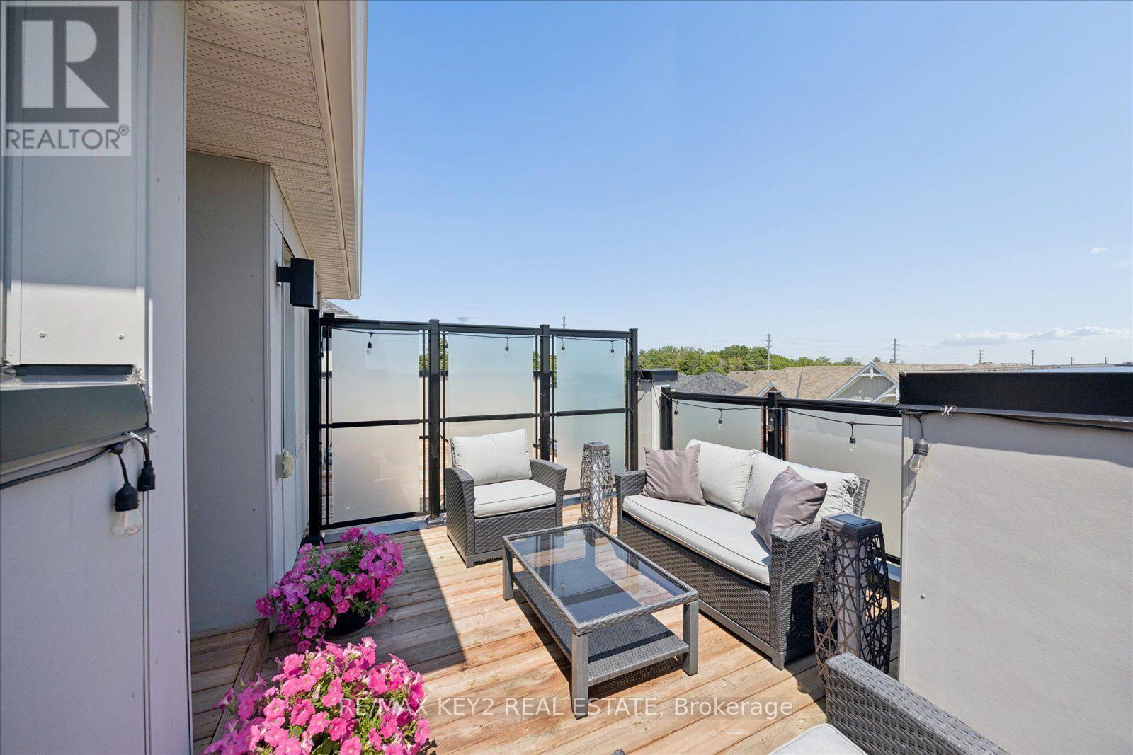 304 - 1034 Reflection Place, Pickering, ON - Outdoor With Exterior