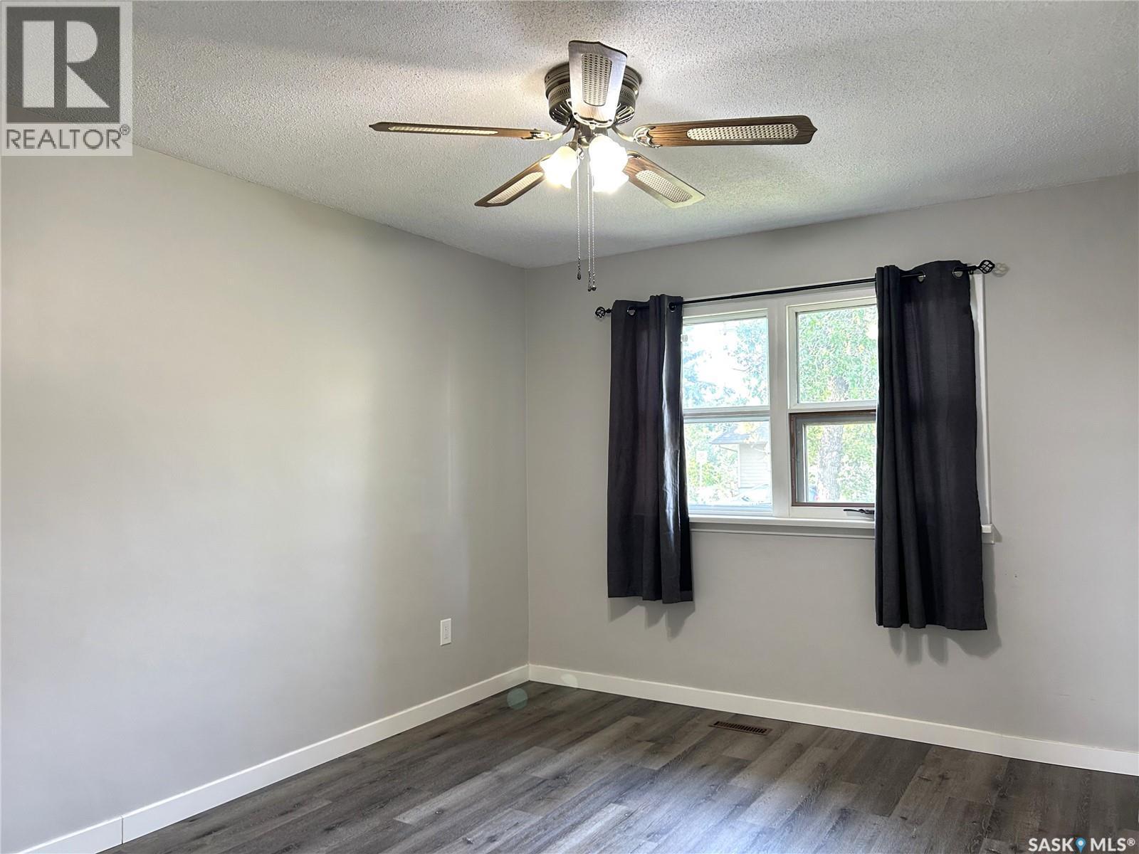 317 108Th Street W, Saskatoon, SK - Indoor Photo Showing Other Room