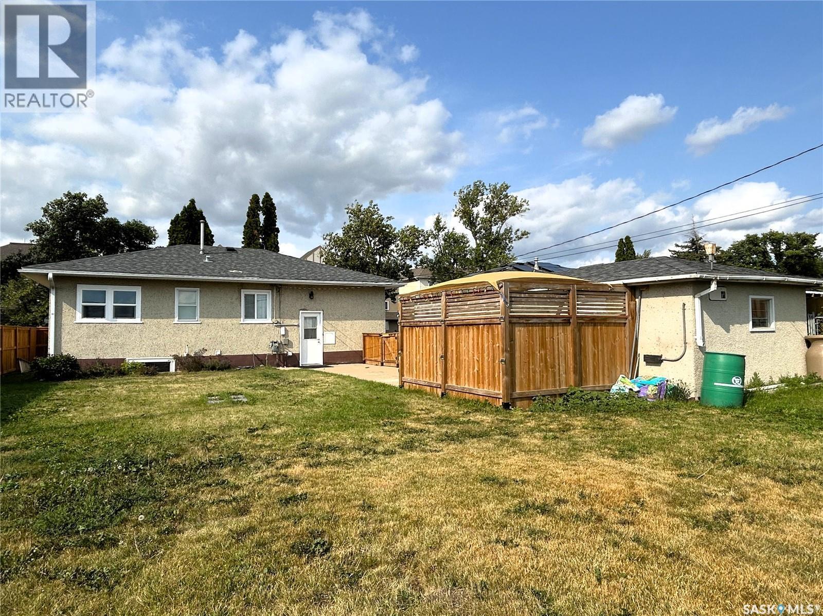 317 108Th Street W, Saskatoon, SK - Outdoor